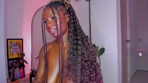 Snapshot of itslau_ chatting on 03/05/25, 10:00 lau online show from 03/05/25, 10:00