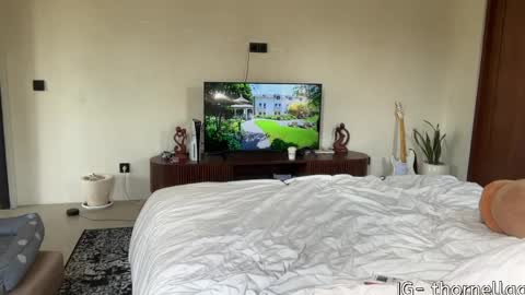 Luna online show from 04/11/26, 07:45