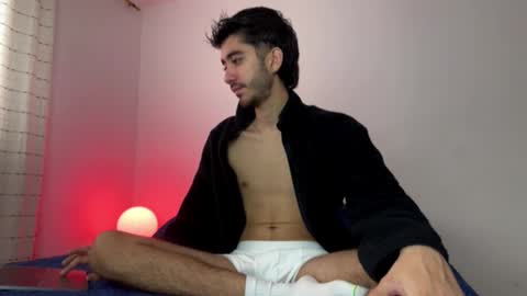 Snapshot of itsmartin_ chatting on 02/16/26, 02:24 itsmartin_ online show from 02/16/26, 02:24