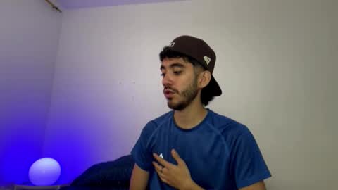 Snapshot of itsmartin_ chatting on 02/28/26, 05:03 itsmartin_ online show from 02/28/26, 05:03