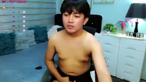 Snapshot of itsme_berniexx chatting on 01/02/25, 01:19 ask me online show from 01/02/25, 01:19