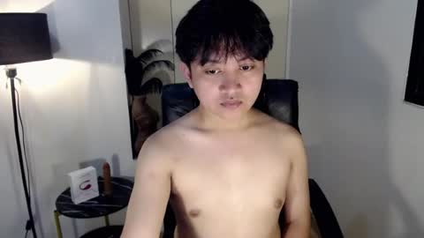 Snapshot of itsme_berniexx chatting on 07/19/26, 01:15 ask me online show from 07/19/26, 01:15