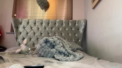 Lola online show from 01/03/25, 06:14