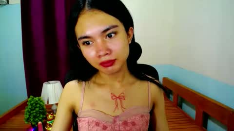 itsmeloveypinay online show from 11/08/25, 04:40