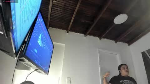Snapshot of itsmoon_swt_ chatting on 06/16/26, 06:32 Moon online show from 06/16/26, 06:32
