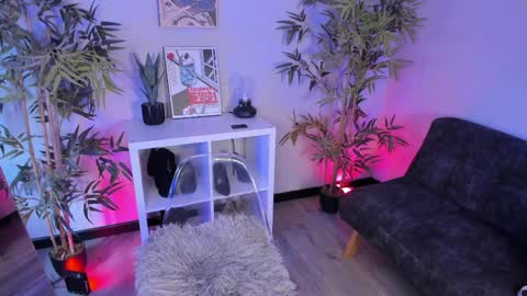 itsmroom online show from 04/01/26, 01:41