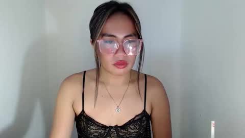 itsurgil_kloeh online show from 11/26/25, 07:09