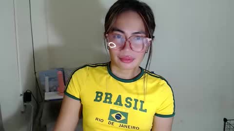 itsurgil_kloeh online show from 12/15/25, 06:01