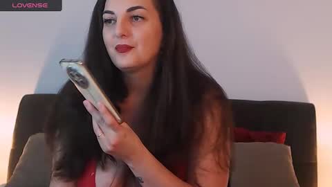 Snapshot of itsyourlady chatting on 12/06/24, 11:11 Melissa Khaan online show from 12/06/24, 11:11