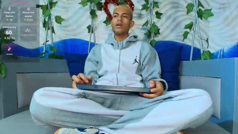 Snapshot of itszairen chatting on 02/21/26, 04:02 itszairen online show from 02/21/26, 04:02