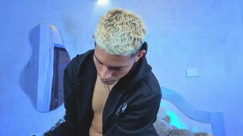 itszairen online show from 04/14/26, 03:23