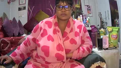 itumeleng74 online show from 11/12/25, 07:03