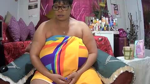 itumeleng74 online show from 11/16/25, 06:41