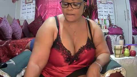 itumeleng74 online show from 04/12/26, 06:18