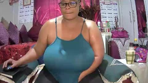 Snapshot of itumeleng74 chatting on 04/24/26, 05:43 itumeleng74 online show from 04/24/26, 05:43
