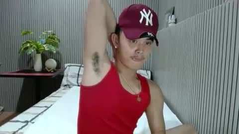 itzme_dex online show from 03/28/26, 04:17