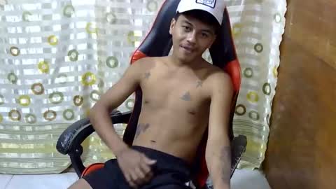 Snapshot of itzme_jhonfred chatting on 03/02/26, 06:15 Jhonfred online show from 03/02/26, 06:15