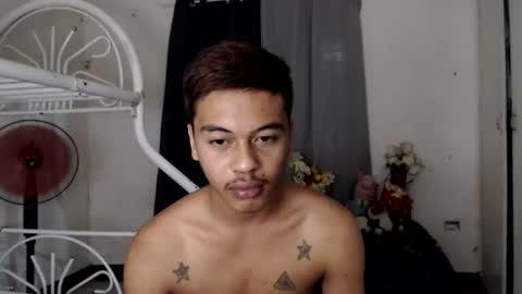 Snapshot of itzme_jhonfred chatting on 06/18/26, 11:36 Jhonfred online show from 06/18/26, 11:36