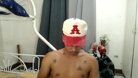 Snapshot of itzme_jhonfred chatting on 06/19/26, 02:21 Jhonfred online show from 06/19/26, 02:21