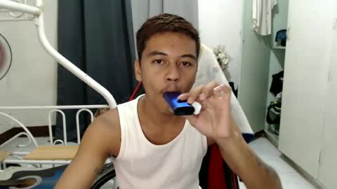 Snapshot of itzme_jhonfred chatting on 06/24/26, 12:48 Jhonfred online show from 06/24/26, 12:48