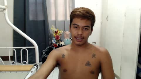 Snapshot of itzme_jhonfred chatting on 07/18/26, 02:38 Jhonfred online show from 07/18/26, 02:38