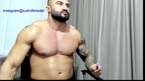 Snapshot of iustinmucle95 chatting on 12/03/25, 11:41 iustinmucle95 online show from 12/03/25, 11:41