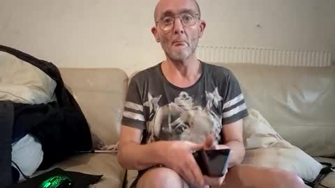 Small online show from 12/03/25, 11:08