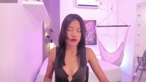 ivania_lua online show from 04/28/26, 11:26