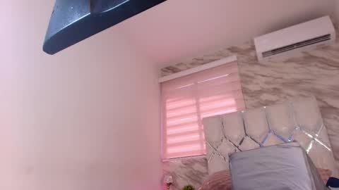 Snapshot of ivanna_vega_ chatting on 03/19/26, 07:18 ivanna online show from 03/19/26, 07:18