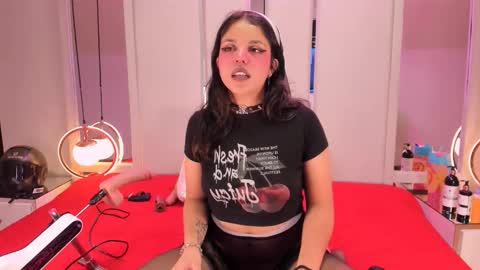     online show from 11/16/25, 02:22