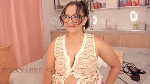Snapshot of ivannabreastoficial chatting on 06/25/26, 12:54 Ivannabreast online show from 06/25/26, 12:54