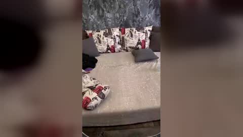 Snapshot of ivannaflower chatting on 04/15/26, 06:09 Asterisk online show from 04/15/26, 06:09