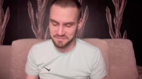 Snapshot of iveran_love1 chatting on 10/20/25, 06:52 iveran online show from 10/20/25, 06:52