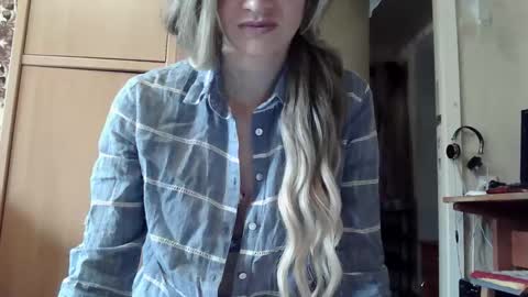 Snapshot of ivetta911 chatting on 09/24/25, 09:56 ivetta911 online show from 09/24/25, 09:56