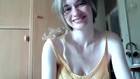 Snapshot of ivetta911 chatting on 06/25/26, 11:37 ivetta911 online show from 06/25/26, 11:37