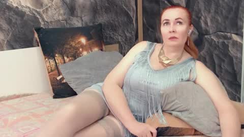 Snapshot of ivettasplash chatting on 11/24/25, 01:38 IrennaSplash online show from 11/24/25, 01:38