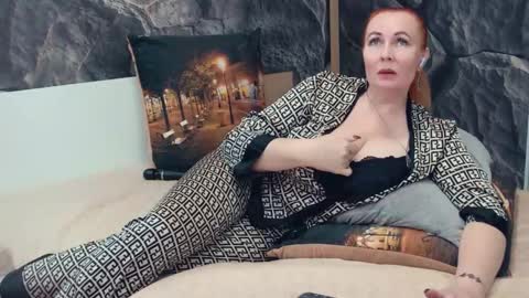 Snapshot of ivettasplash chatting on 11/30/25, 01:09 IrennaSplash online show from 11/30/25, 01:09