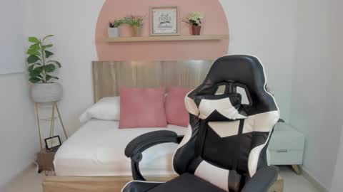 I V E T T E online show from 02/03/26, 12:21