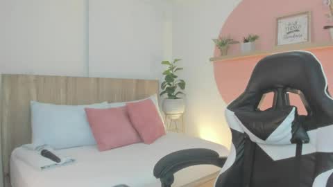 I V E T T E online show from 05/27/26, 07:00