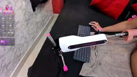 Ivis  online show from 04/11/26, 01:37