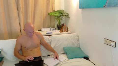 ivonneanddom online show from 10/29/25, 10:39