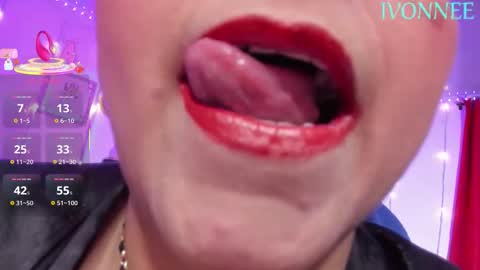 Ivonne online show from 02/15/26, 11:41