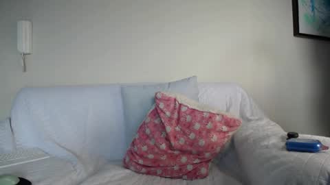 Snapshot of ivonnehills_19 chatting on 04/30/26, 06:03 Ivonne online show from 04/30/26, 06:03