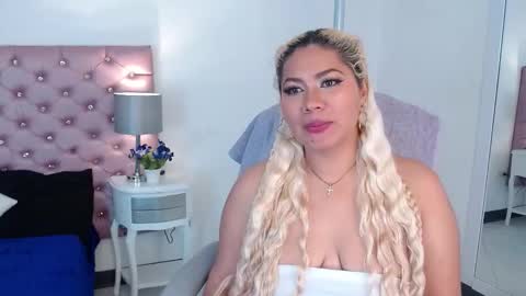 IvonnyBon online show from 02/06/26, 03:11