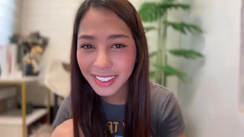 Snapshot of ivorycollins chatting on 11/06/25, 01:50 kirstenelsie online show from 11/06/25, 01:50