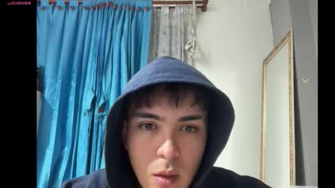 Snapshot of ivy_0000 chatting on 12/19/25, 01:45 ivy online show from 12/19/25, 01:45