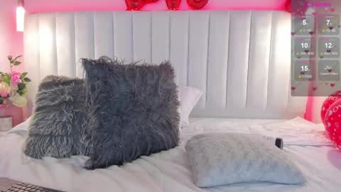 Snapshot of ivy___collins chatting on 02/16/25, 02:31 maria online show from 02/16/25, 02:31