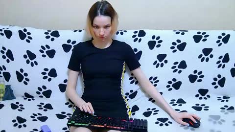 Ivy and Lester online show from 05/02/26, 05:56