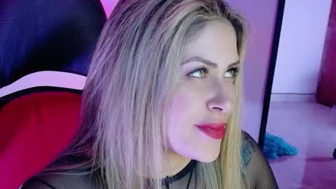 Diana Rojas  online show from 11/18/25, 12:05