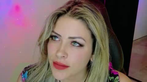 Diana Rojas  online show from 11/30/25, 05:50